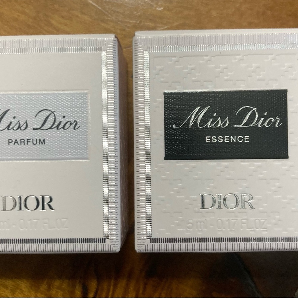 Dior Gift box with beautiful Dior products - Picture 8 of 11